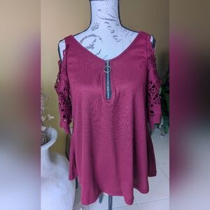 NWOT Women's Burgundy Cold Shoulder Crochet Sleeve Blouse Top Size Medium